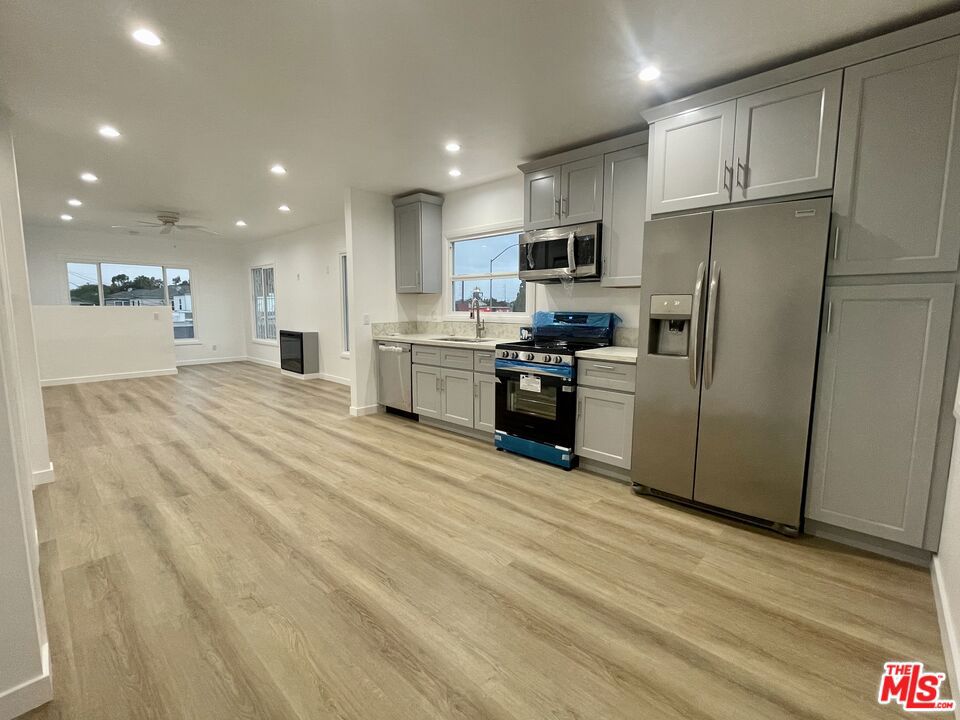 908 S Oak Street Property Photo