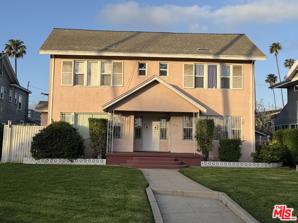 4436 Victoria Park Place Property Photo 1