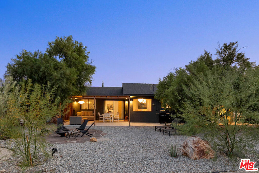 11051 Pinon Avenue Property Photo 1