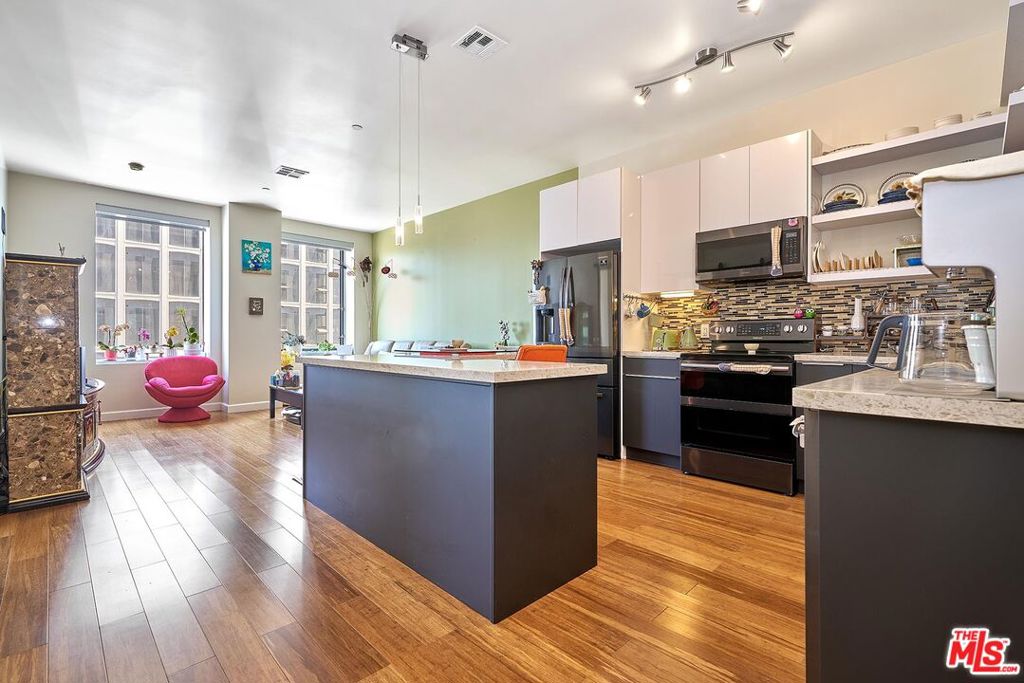 3810 Wilshire Boulevard 801 Property Photo