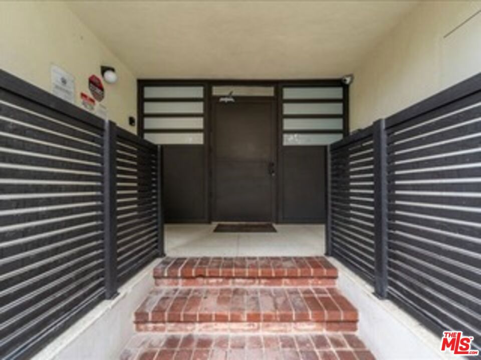 1101 Lincoln Boulevard 1a Property Photo 7