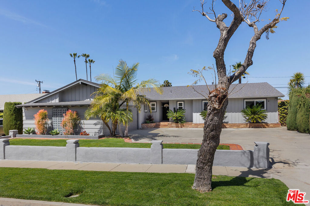103 Ladera Heights Real Estate Listings Main Image