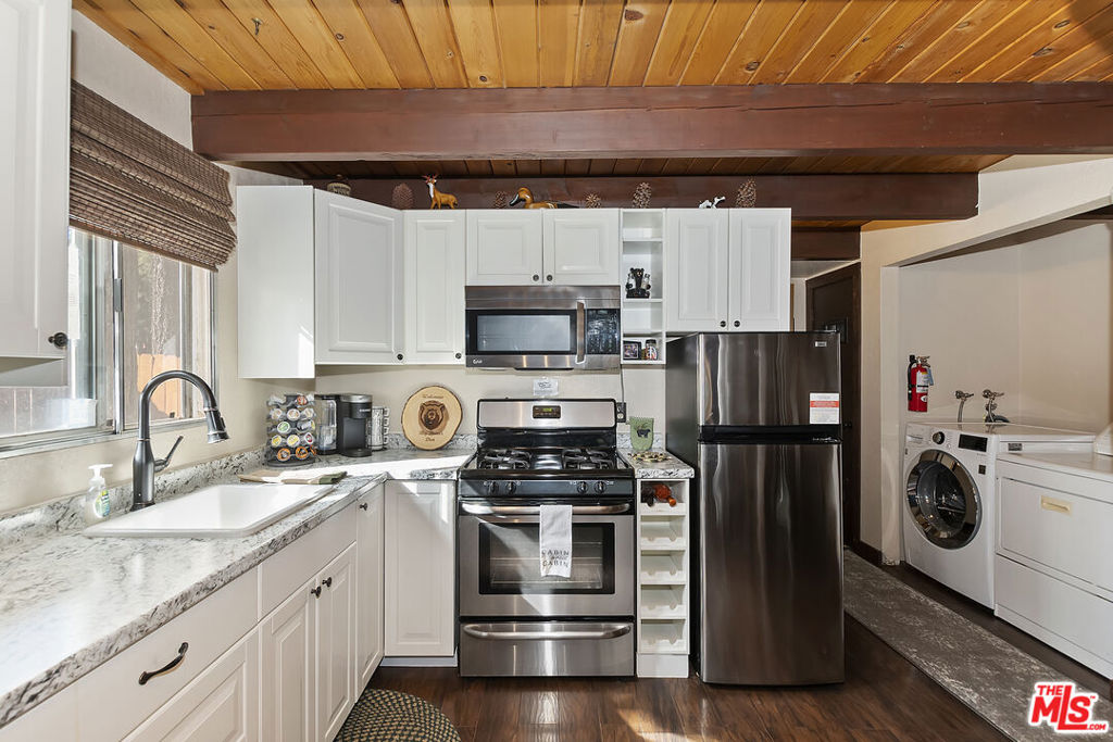 2074 1st Lane Property Photo 13