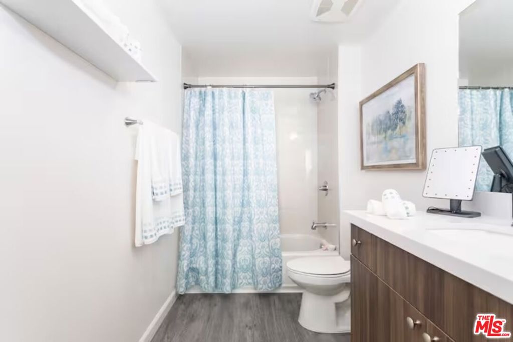 1019 S Catalina Street 507 Property Photo 6