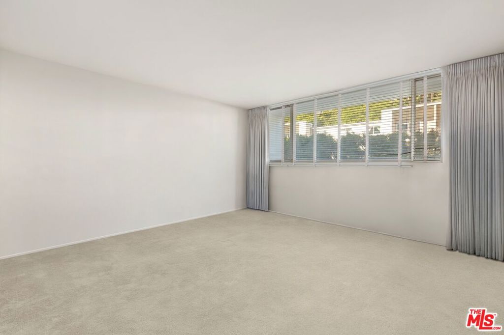 8787 Shoreham Drive 503 Property Photo 16