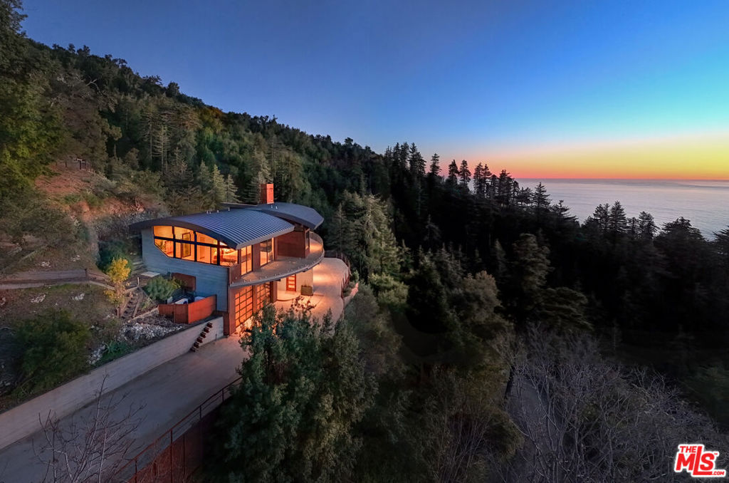47730 Coast Ridge Road Property Photo 1