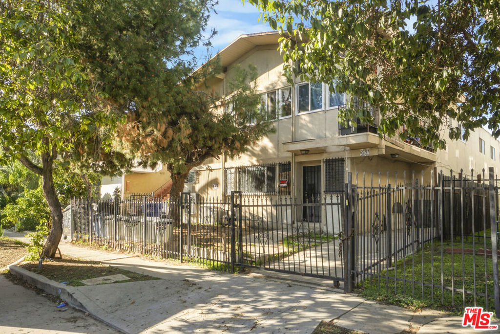 5727 Virginia Avenue Property Photo 1
