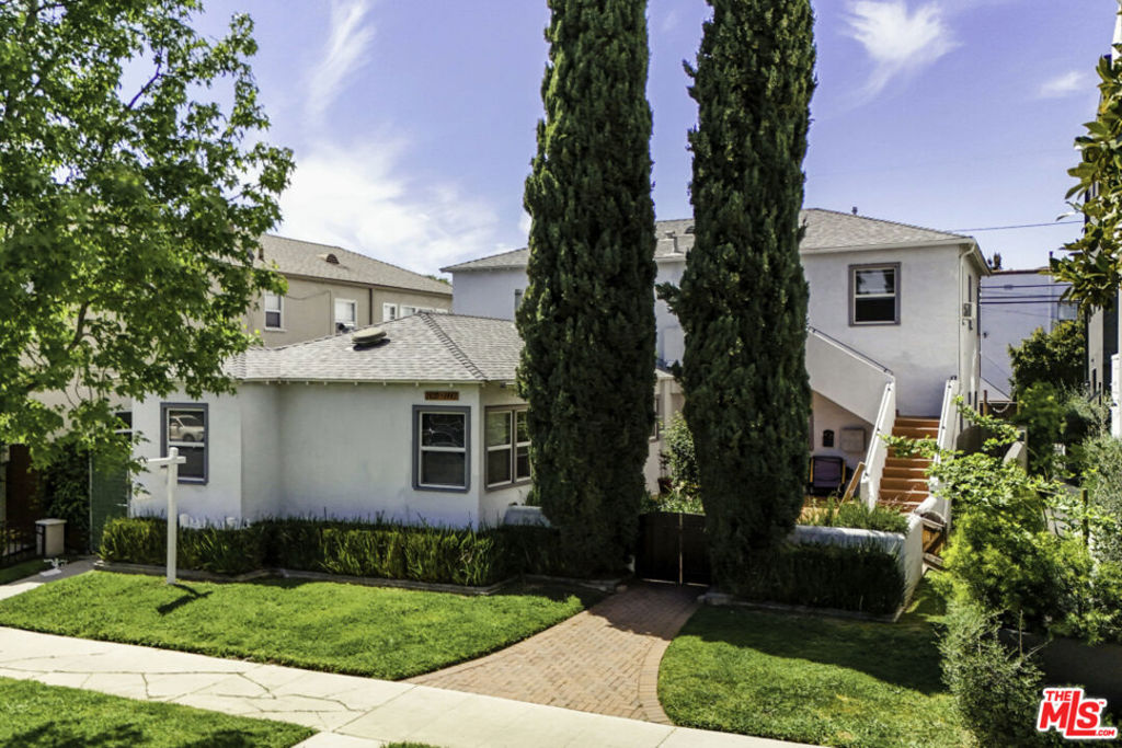 1439 S Crescent Heights Boulevard Property Photo 1