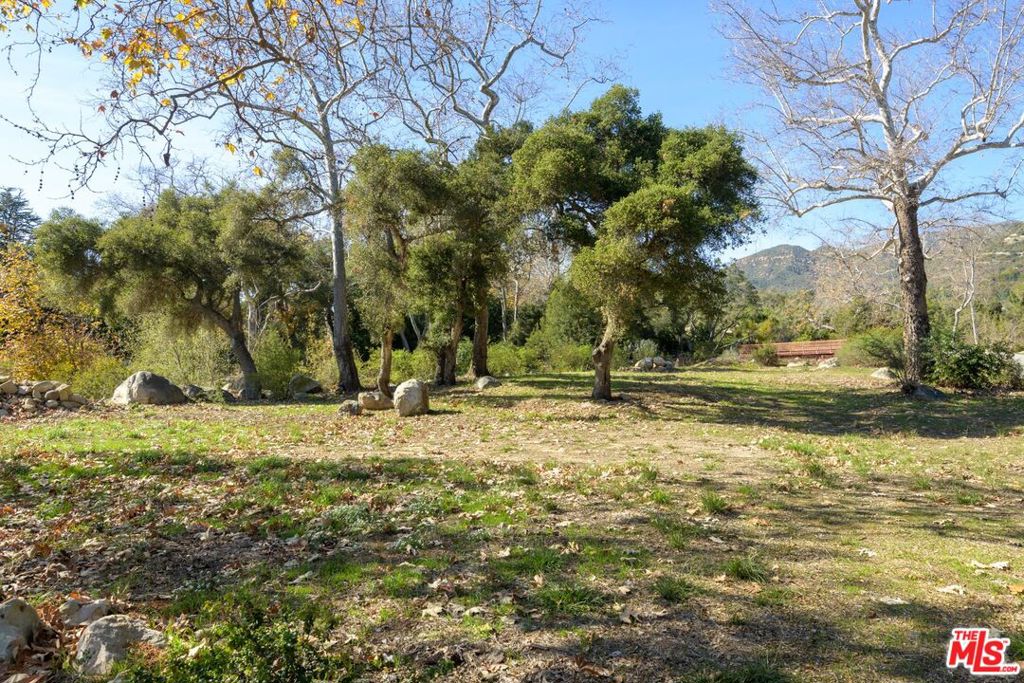 809 Ashley Road Property Photo 3