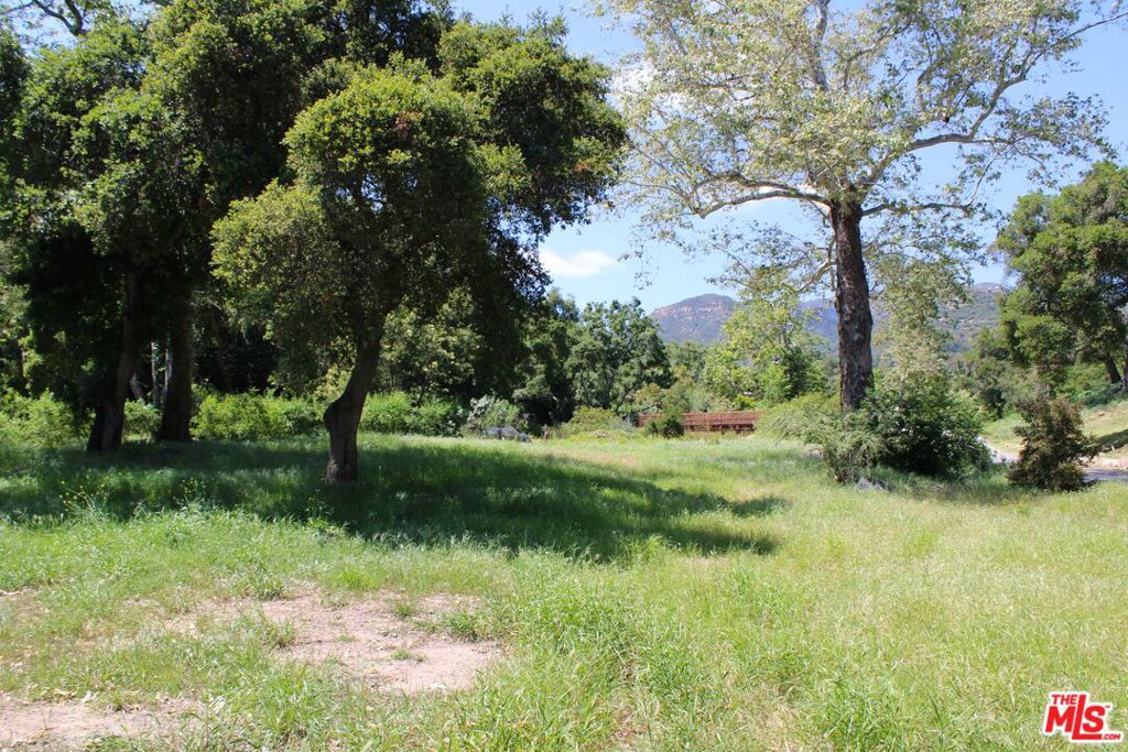 809 Ashley Road Property Photo 8