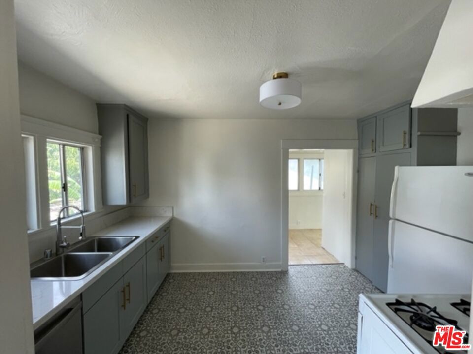 1306 Talmadge Street Property Photo 16