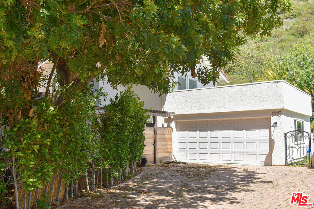 5940 Paseo Canyon Drive Property Photo 1