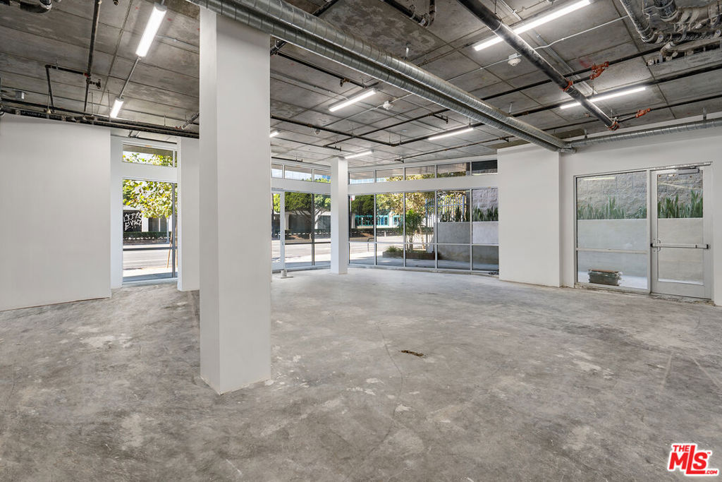 1400 S Figueroa Street Property Photo 1