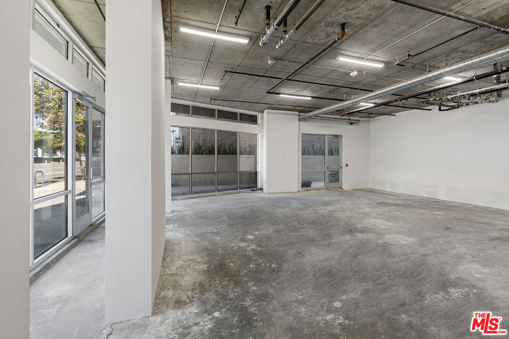 1400 S Figueroa Street Property Photo 4