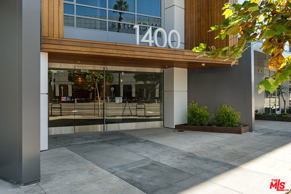 1400 S Figueroa Street Property Photo 5