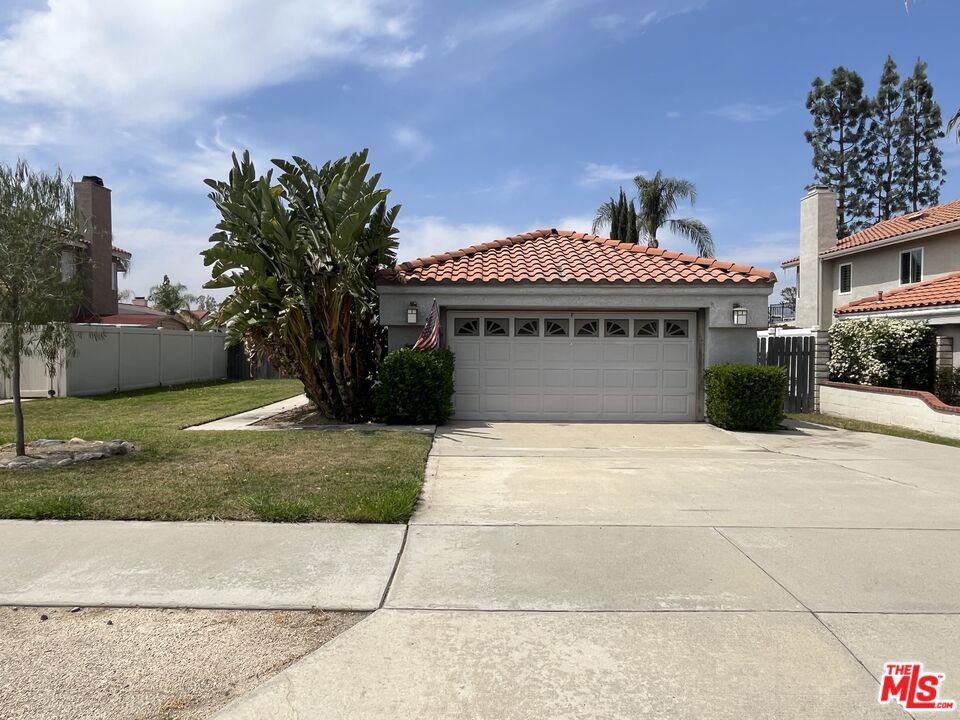 941 Kensington Drive Property Photo 3