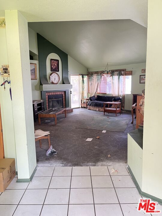 941 Kensington Drive Property Photo 5