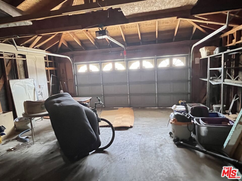 941 Kensington Drive Property Photo 20