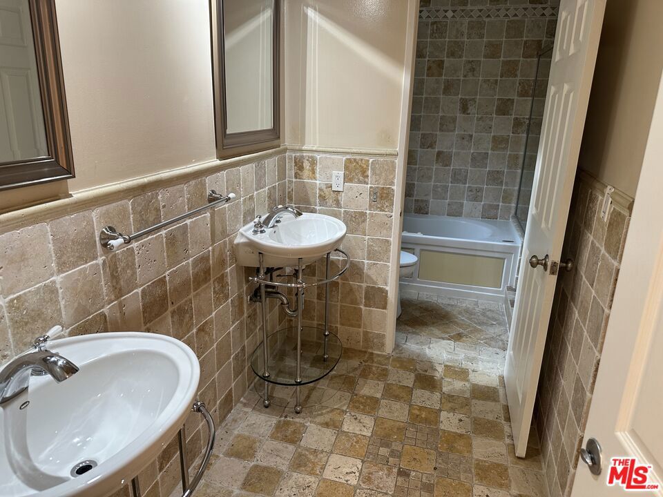18162 Sweet Elm Drive Property Photo 23