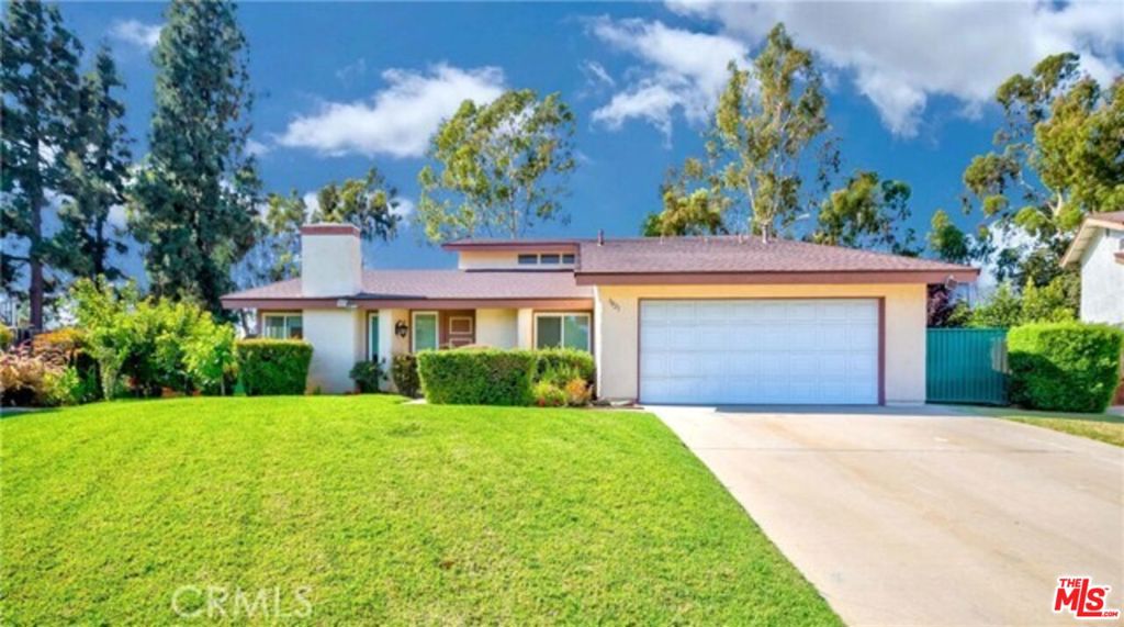 3821 Lariat Place Property Photo 1