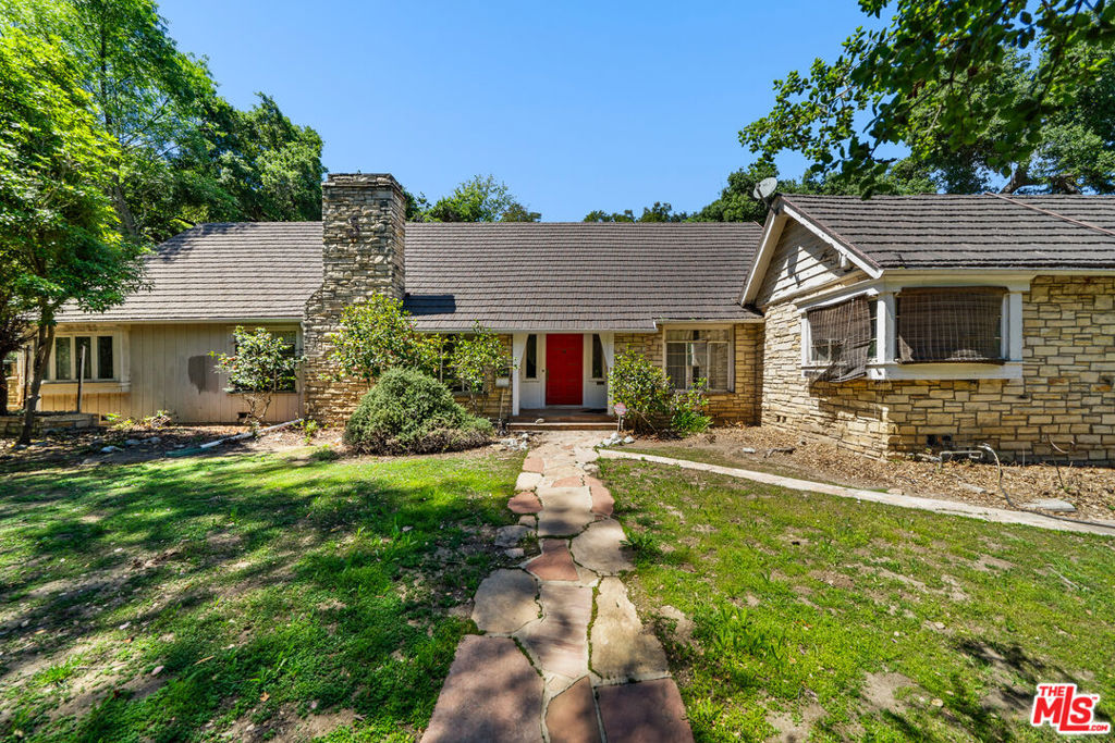 16055 Woodvale Road Property Photo 1