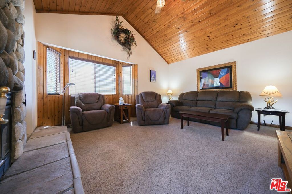 33186 Arrowbear Drive Property Photo 6