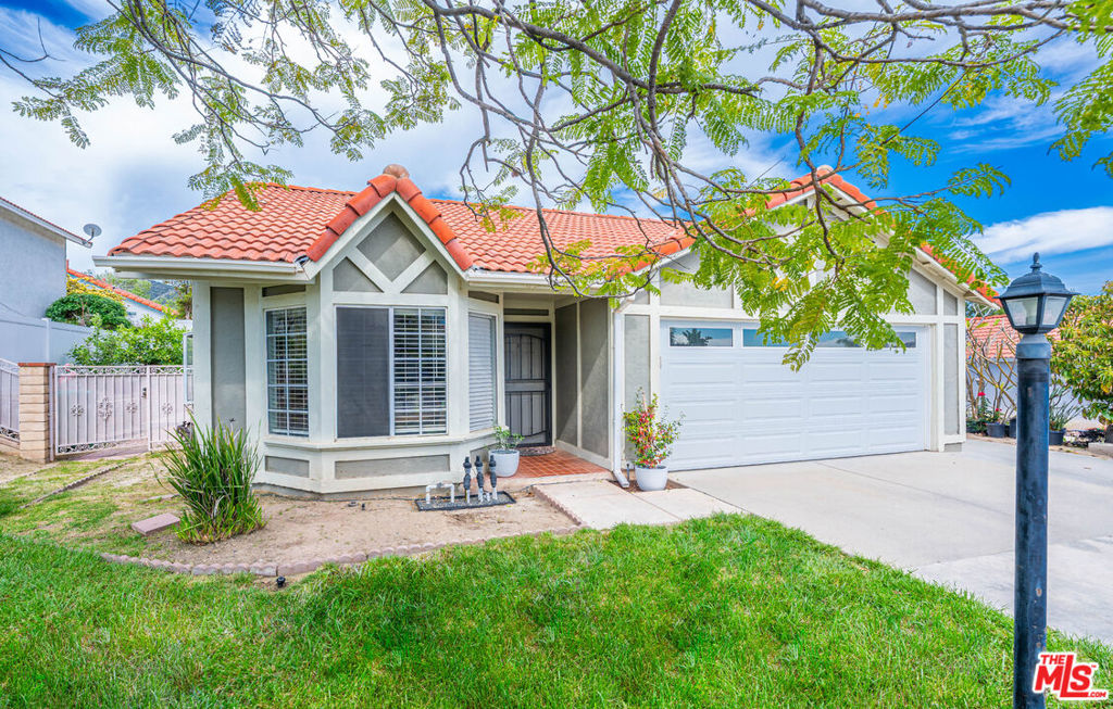 23169 Claystone Avenue Property Photo 1