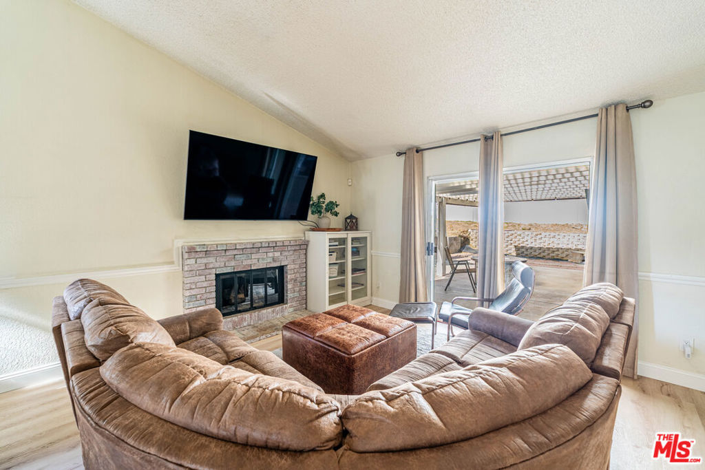 23169 Claystone Avenue Property Photo 38