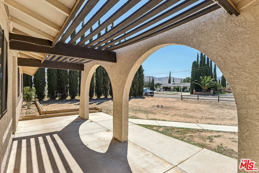 19030 Sheffield Street Property Photo 6