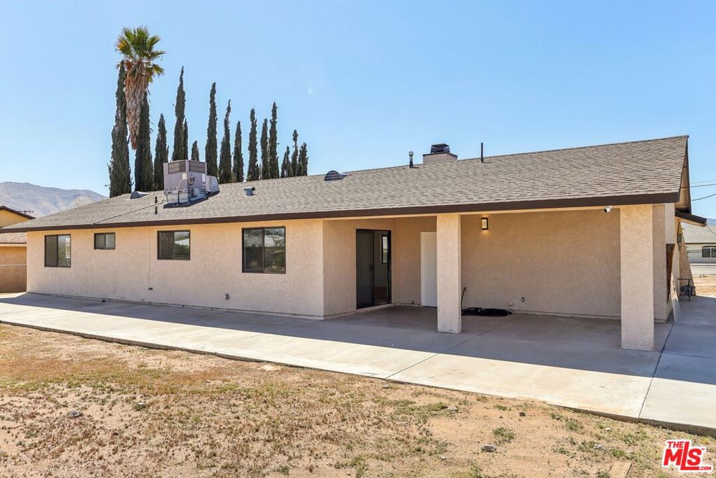 19030 Sheffield Street Property Photo 33