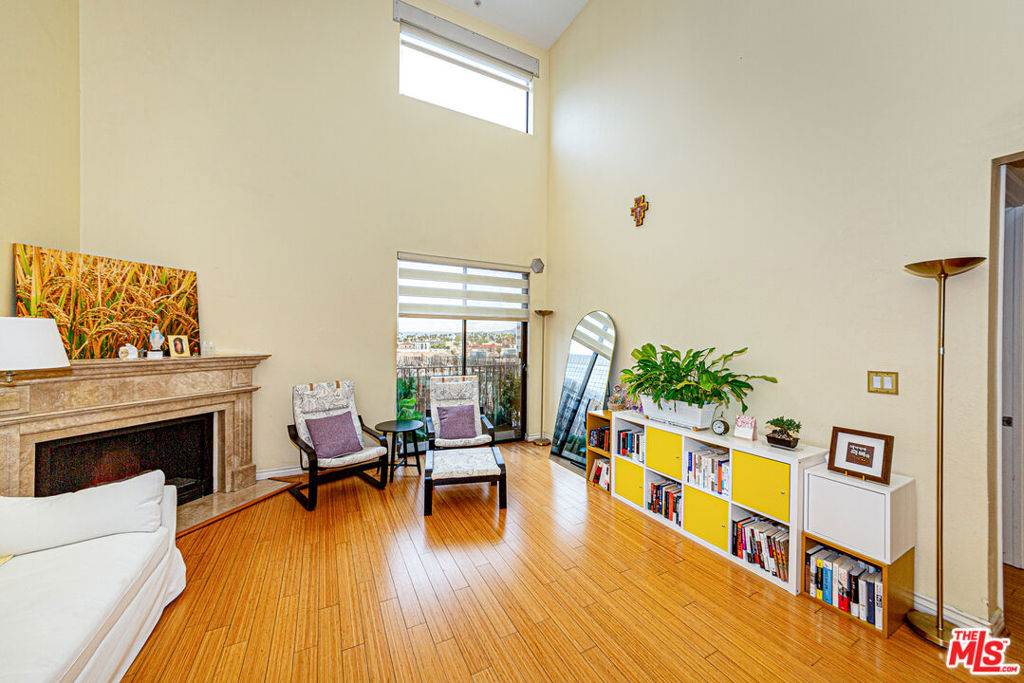 625 S Berendo Street Ph 609 Property Photo 1