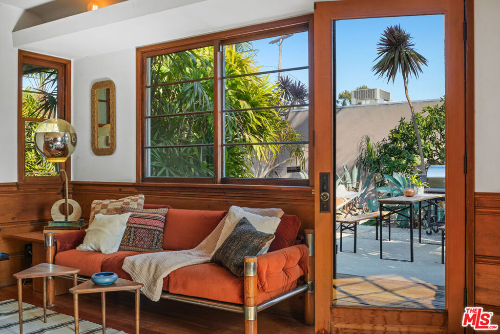 4546 S Centinela Avenue Property Photo 41