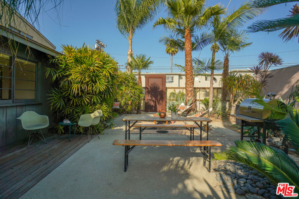 4546 S Centinela Avenue Property Photo 51