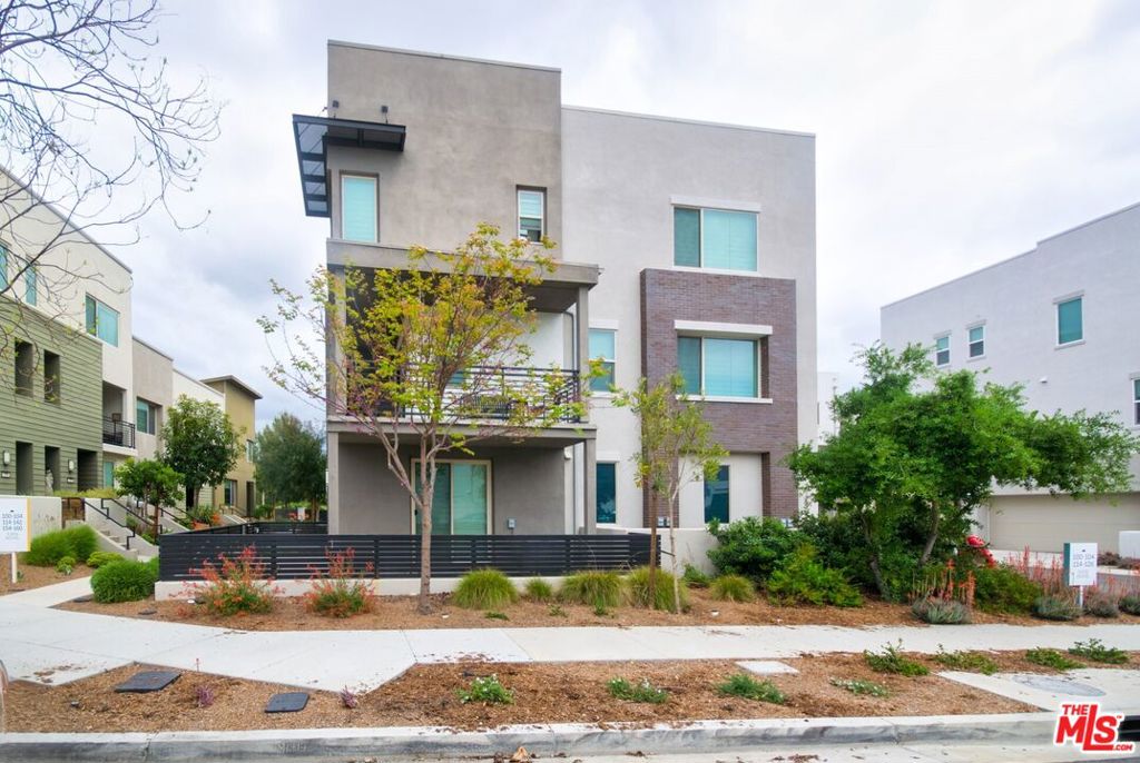 126 Novel Property Photo