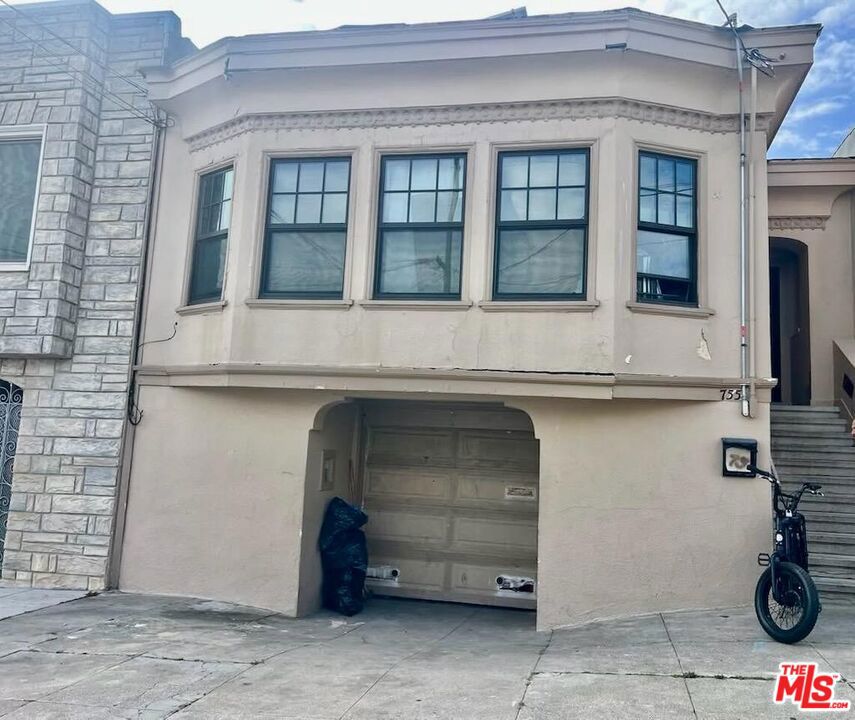 755 46th Avenue Property Photo 1