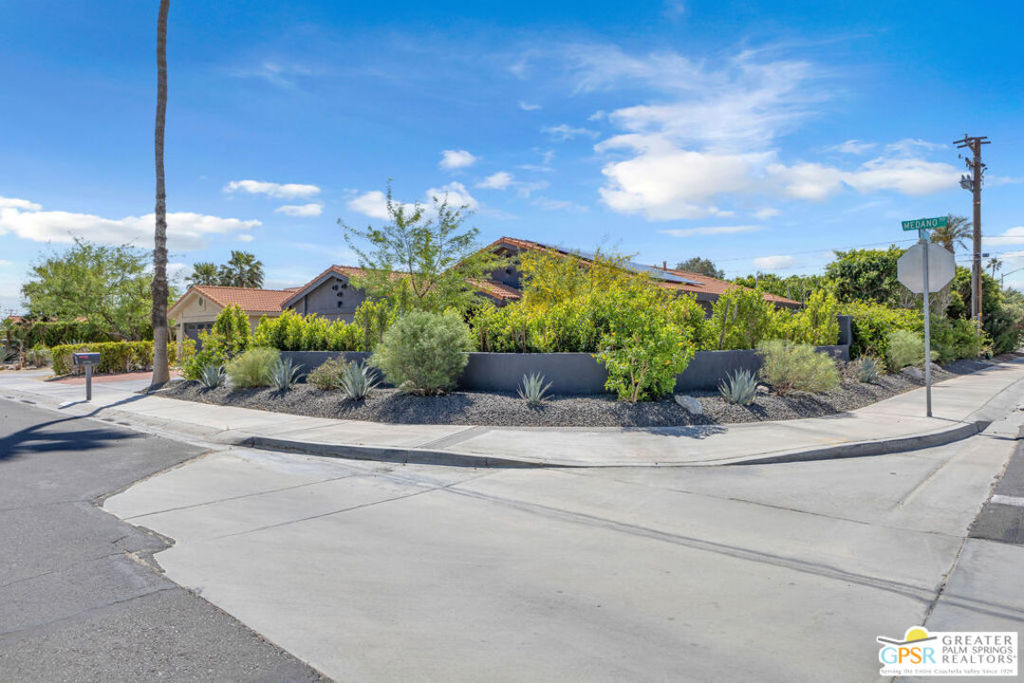 67795 Medano Road Property Photo 3