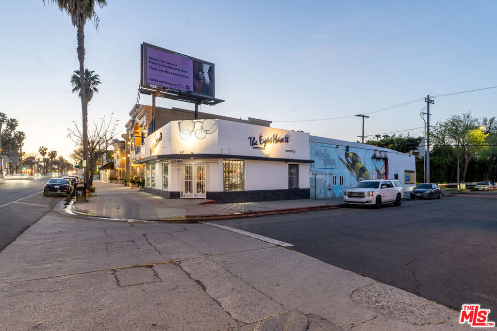 13831 Ventura Boulevard Property Photo 1