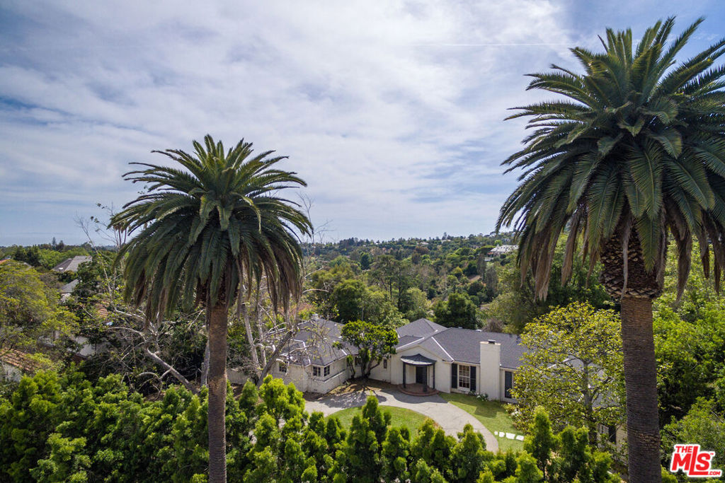 7 Oakmont Drive Property Photo 3