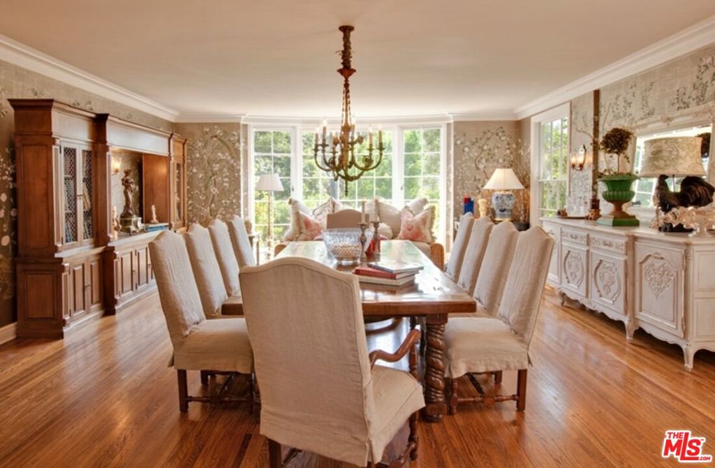 7 Oakmont Drive Property Photo 6