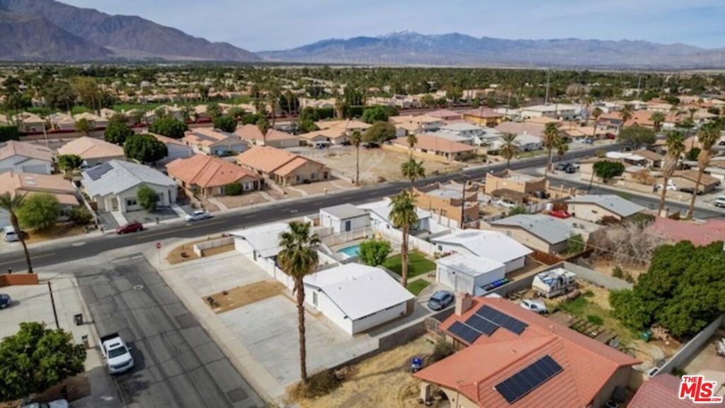 68080 Risueno Road Property Photo 1