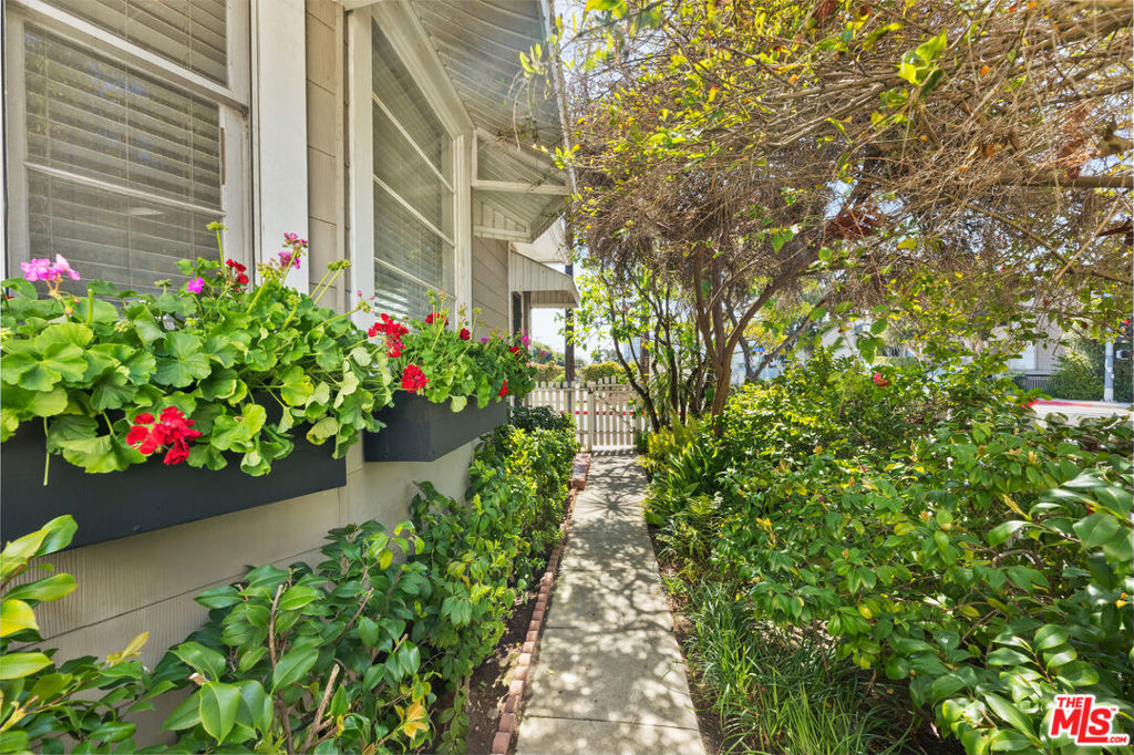 137 Strand Street Property Photo 2