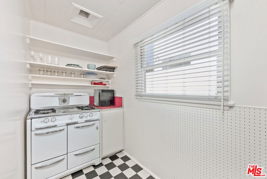 137 Strand Street Property Photo 4