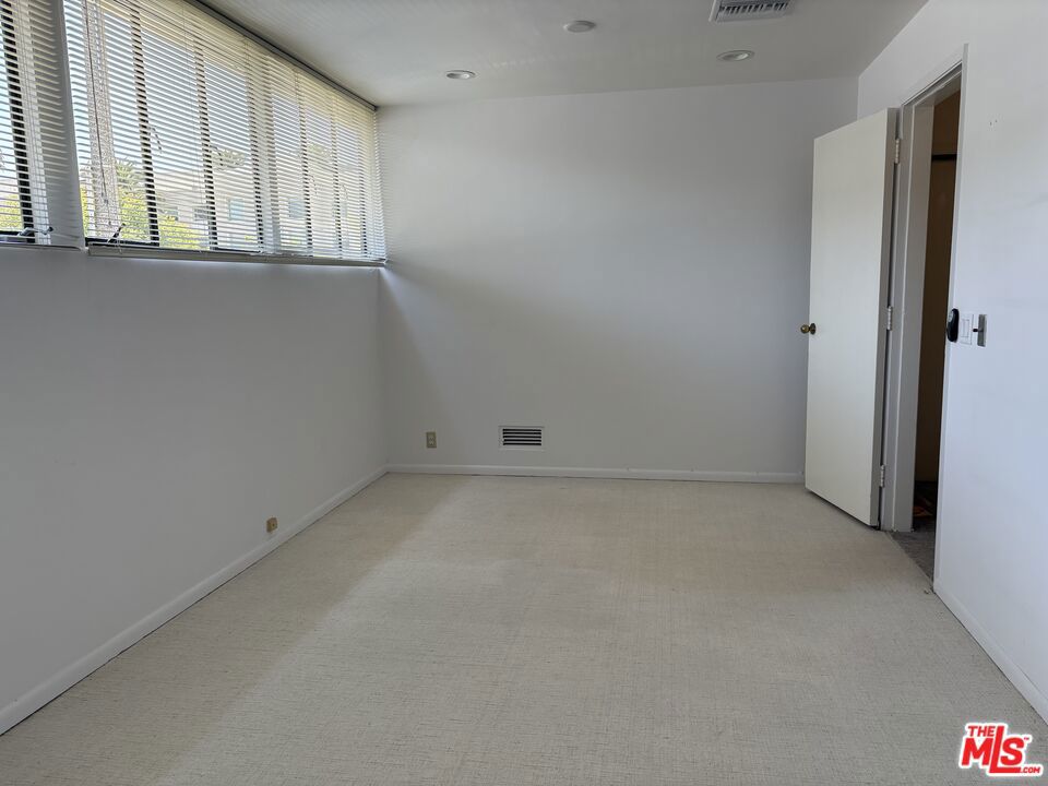 566 S San Vicente Boulevard 101-s Property Photo 11