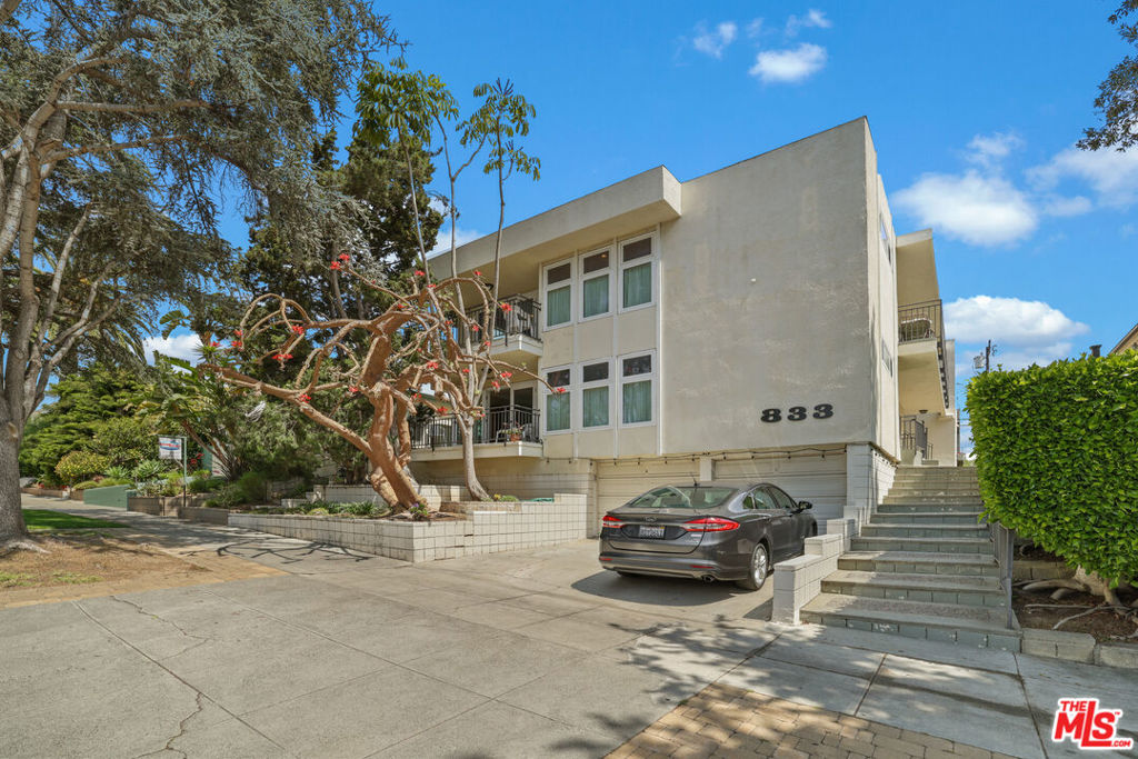 833 15th Street Property Photo 1