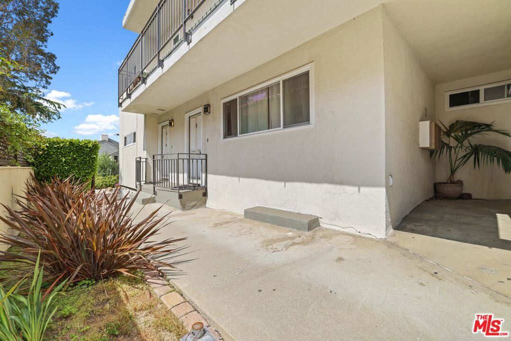 833 15th Street Property Photo 3