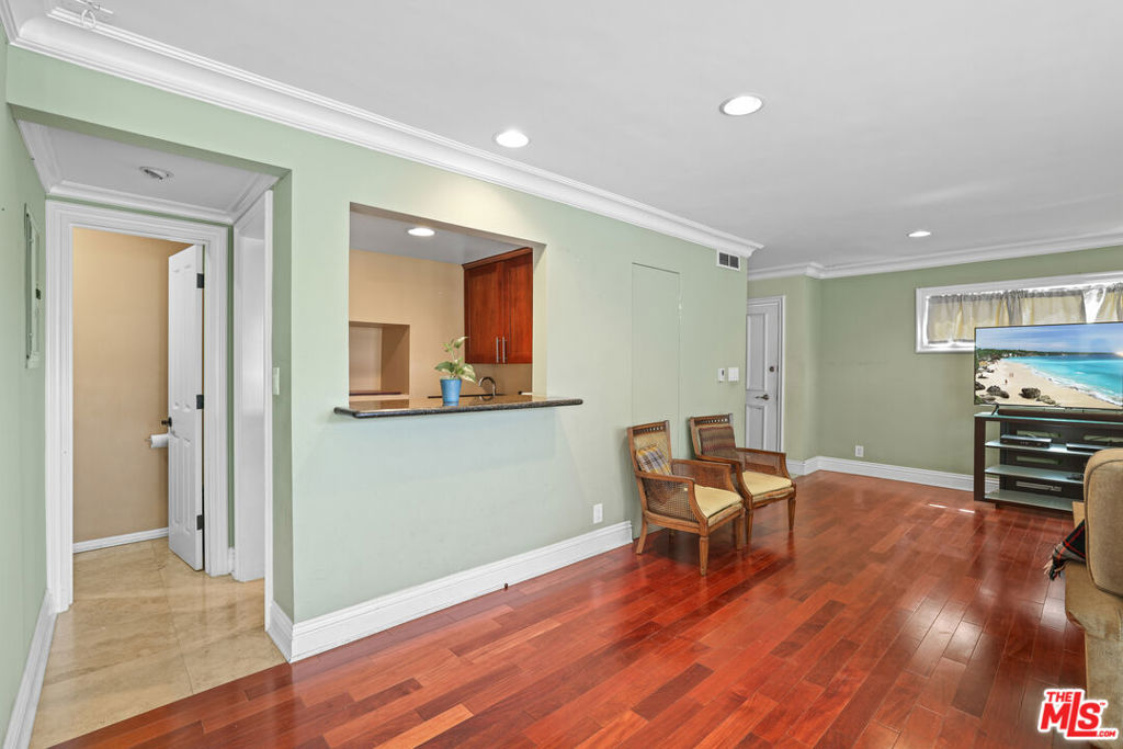 833 15th Street Property Photo 7