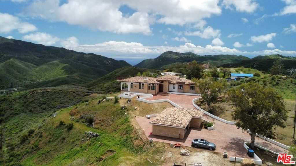 33182 & 33174 Mulholland Highway Property Photo 6