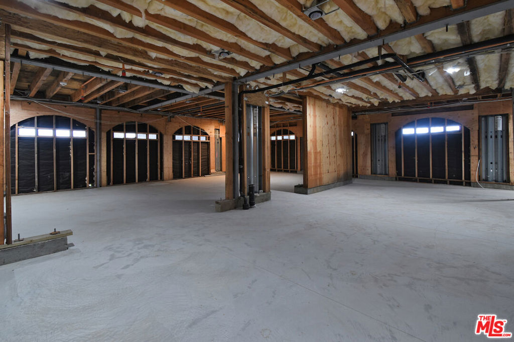 33182 & 33174 Mulholland Highway Property Photo 59