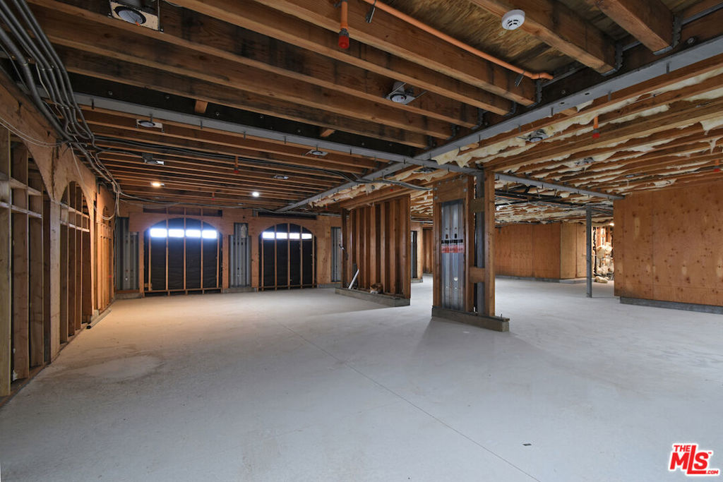 33182 & 33174 Mulholland Highway Property Photo 60