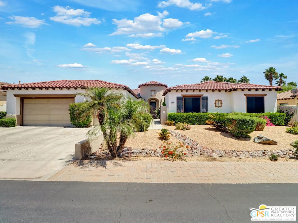 48644 Sojourn Street Property Photo 1
